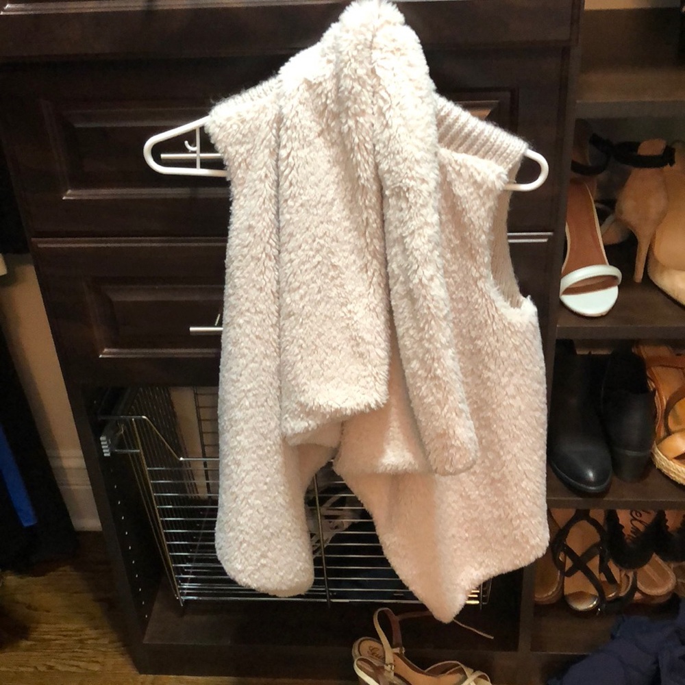 BB Dakota faux fur vest
